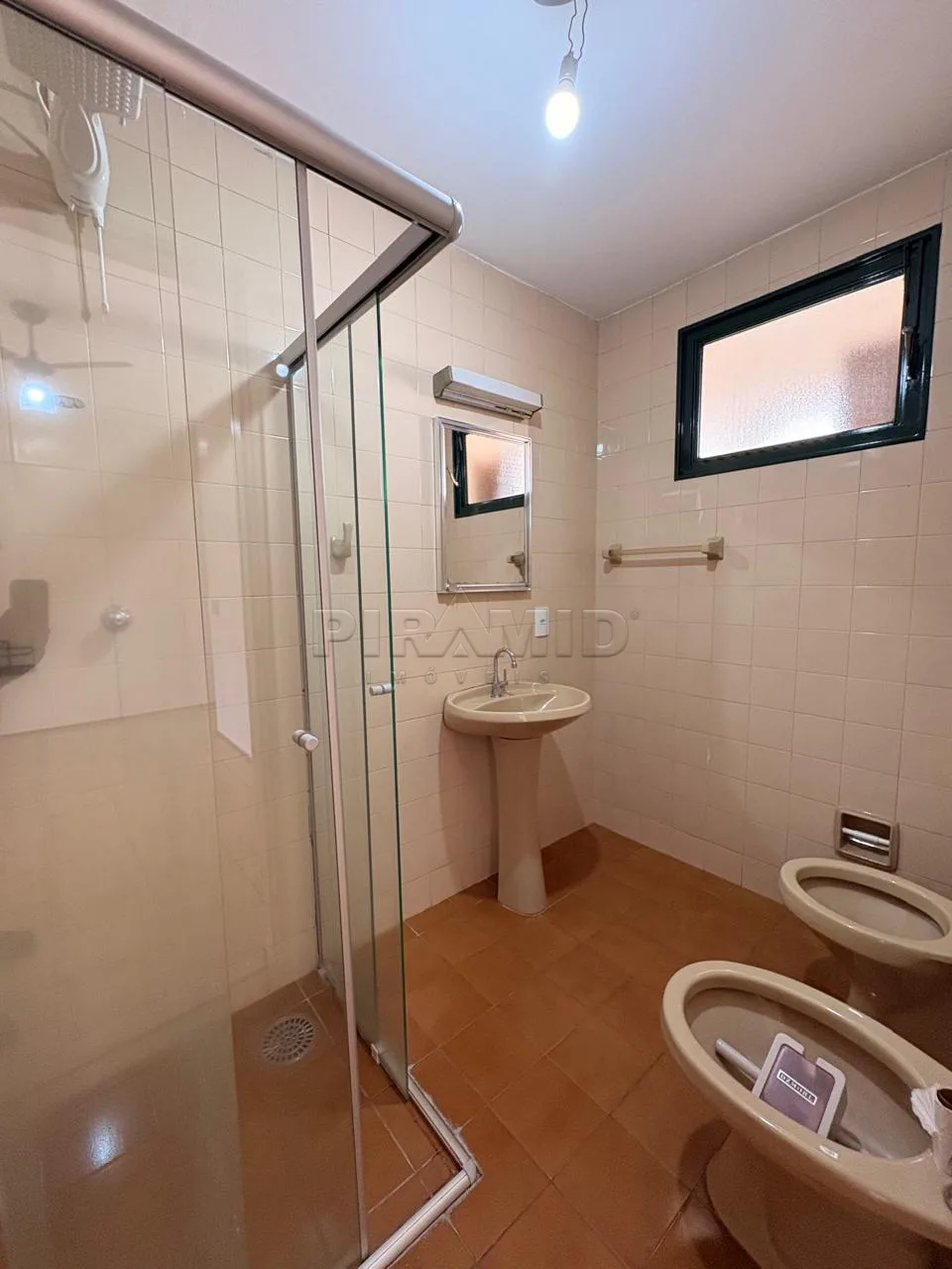 Alugar Apartamento / Padr&atilde;o em Ribeir&atilde;o Preto R$ 1.200,00 - Foto 10