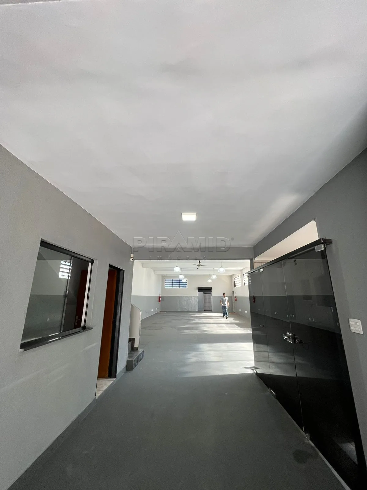 Alugar Comercial / Galp&atilde;o  Barrac&atilde;o em Ribeir&atilde;o Preto R$ 7.500,00 - Foto 3