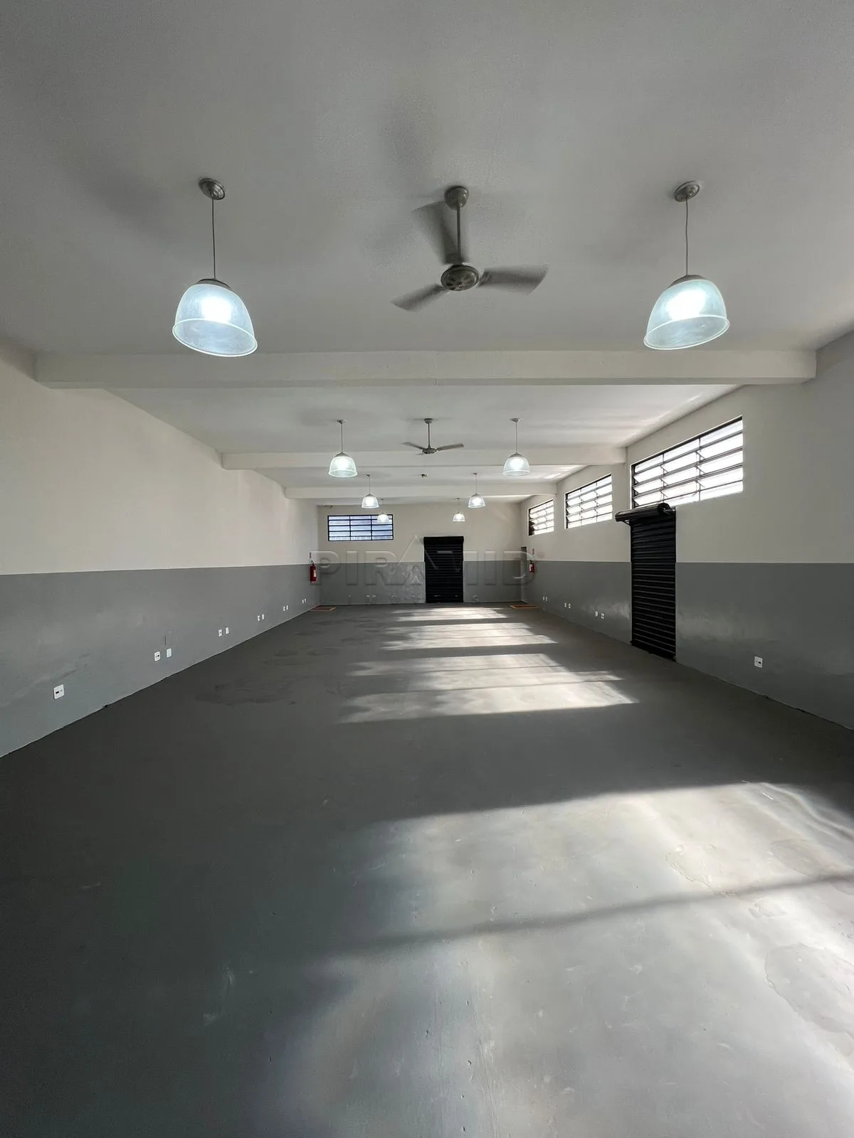 Alugar Comercial / Galp&atilde;o  Barrac&atilde;o em Ribeir&atilde;o Preto R$ 7.500,00 - Foto 4