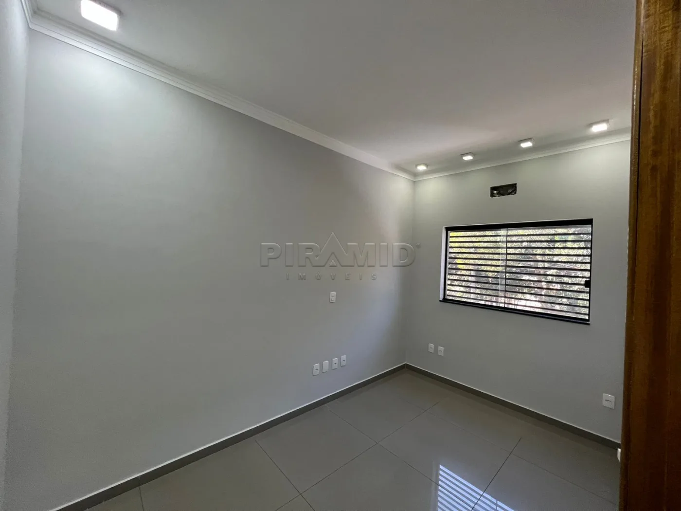 Alugar Comercial / Galp&atilde;o  Barrac&atilde;o em Ribeir&atilde;o Preto R$ 7.500,00 - Foto 17