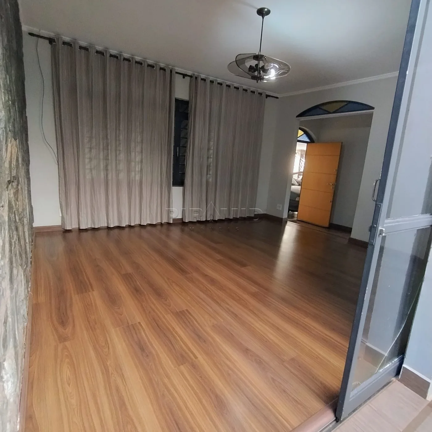 Alugar Casa / Padr&atilde;o em Ribeir&atilde;o Preto R$ 3.200,00 - Foto 5