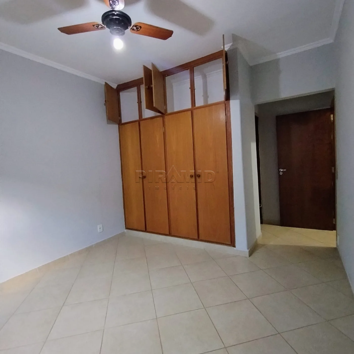 Alugar Casa / Padr&atilde;o em Ribeir&atilde;o Preto R$ 3.200,00 - Foto 10