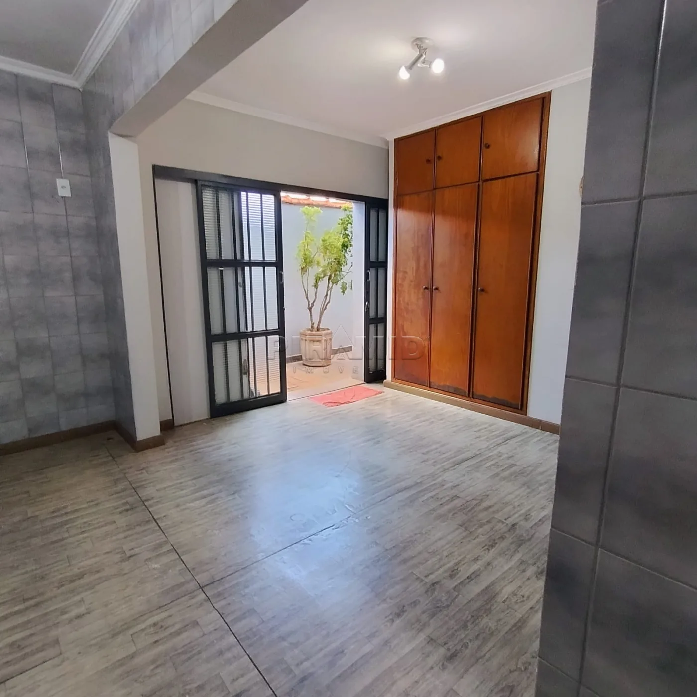 Alugar Casa / Padr&atilde;o em Ribeir&atilde;o Preto R$ 3.200,00 - Foto 21