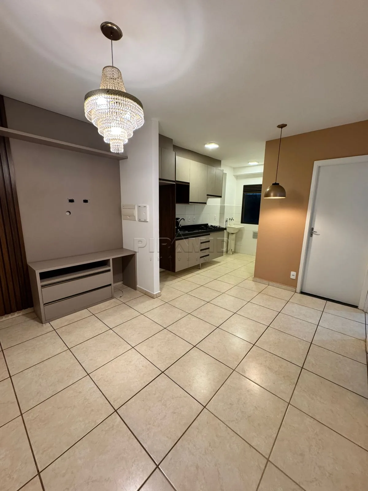 Alugar Apartamento / Padr&atilde;o em Ribeir&atilde;o Preto R$ 1.700,00 - Foto 1