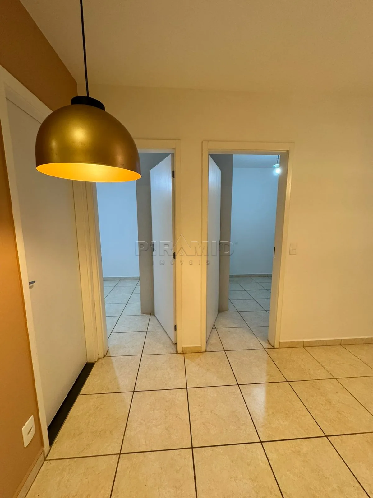 Alugar Apartamento / Padr&atilde;o em Ribeir&atilde;o Preto R$ 1.700,00 - Foto 4