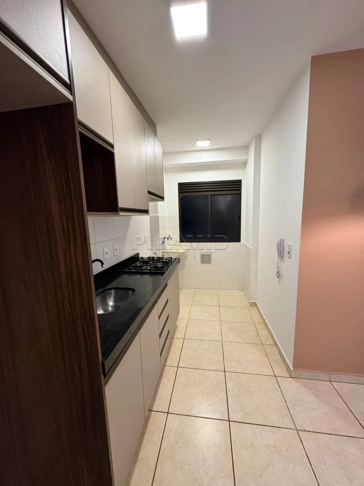 Alugar Apartamento / Padr&atilde;o em Ribeir&atilde;o Preto R$ 1.700,00 - Foto 11