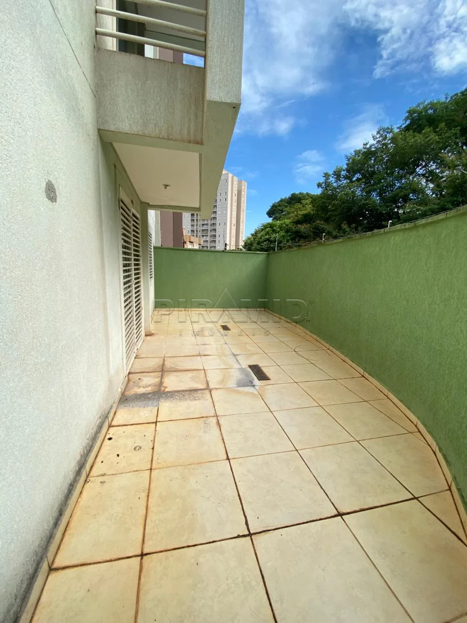 Alugar Apartamento / Padr&atilde;o em Ribeir&atilde;o Preto R$ 1.500,00 - Foto 3