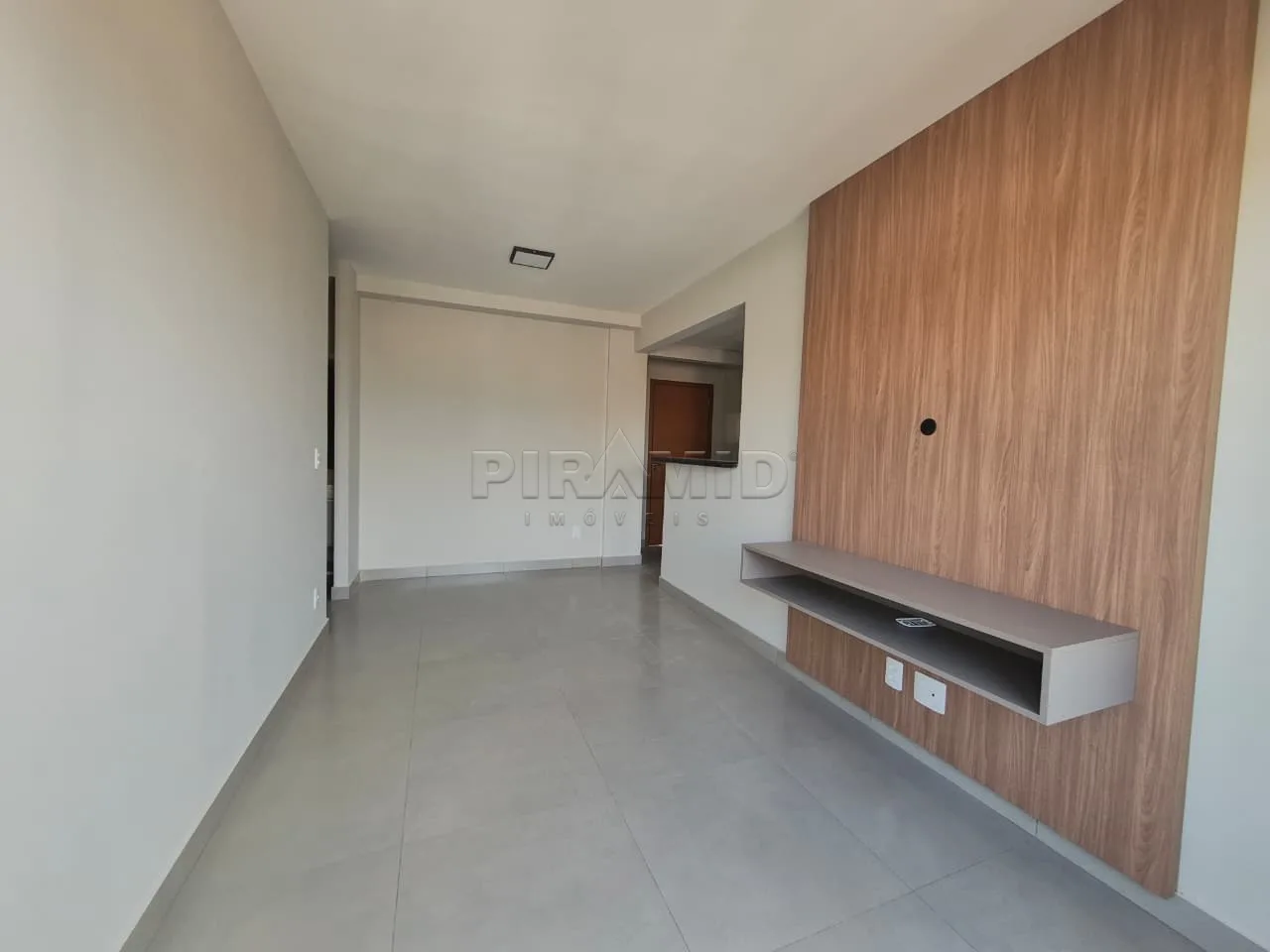Alugar Apartamento / Padr&atilde;o em Ribeir&atilde;o Preto R$ 2.200,00 - Foto 1