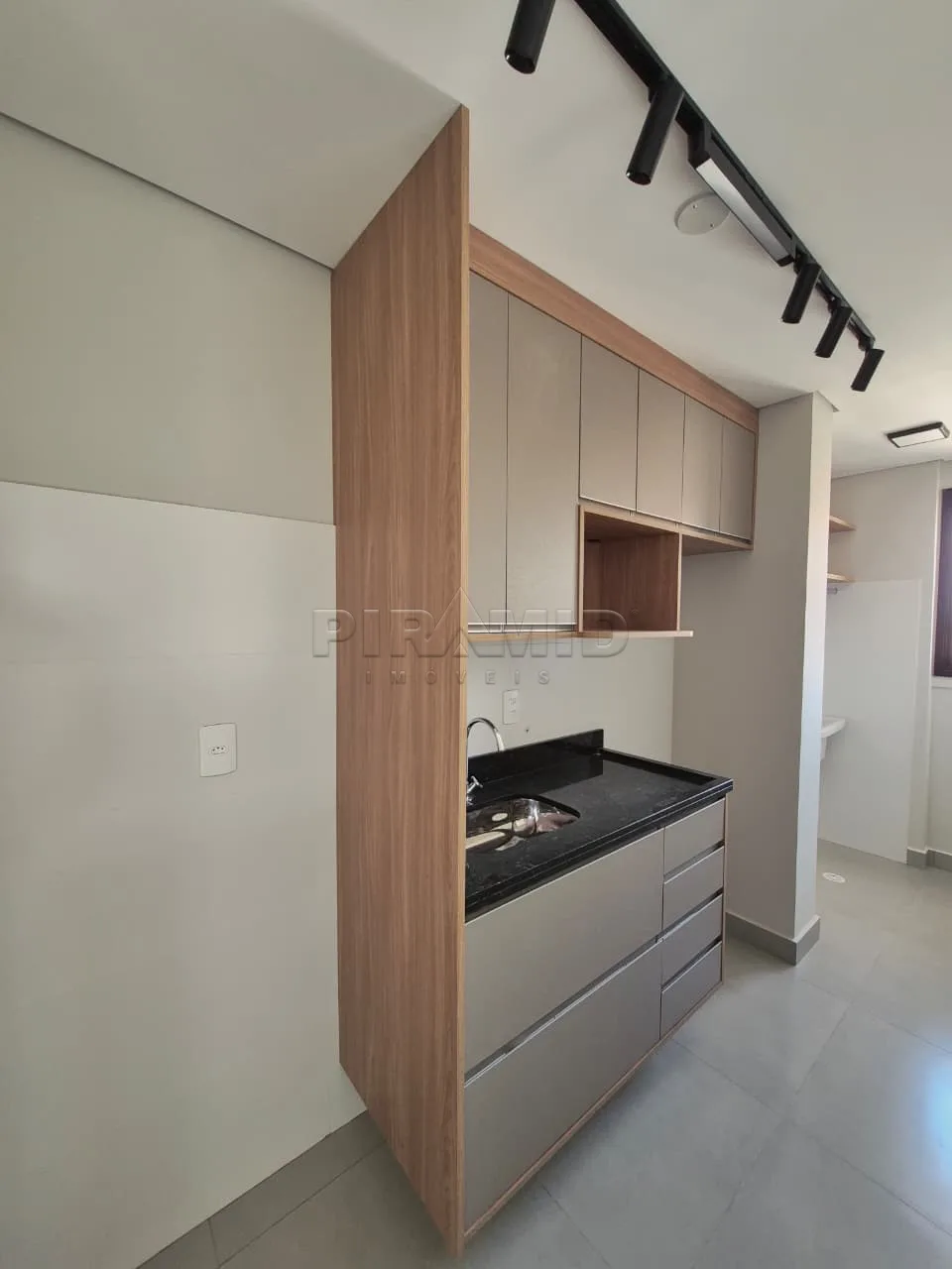 Alugar Apartamento / Padr&atilde;o em Ribeir&atilde;o Preto R$ 2.200,00 - Foto 6