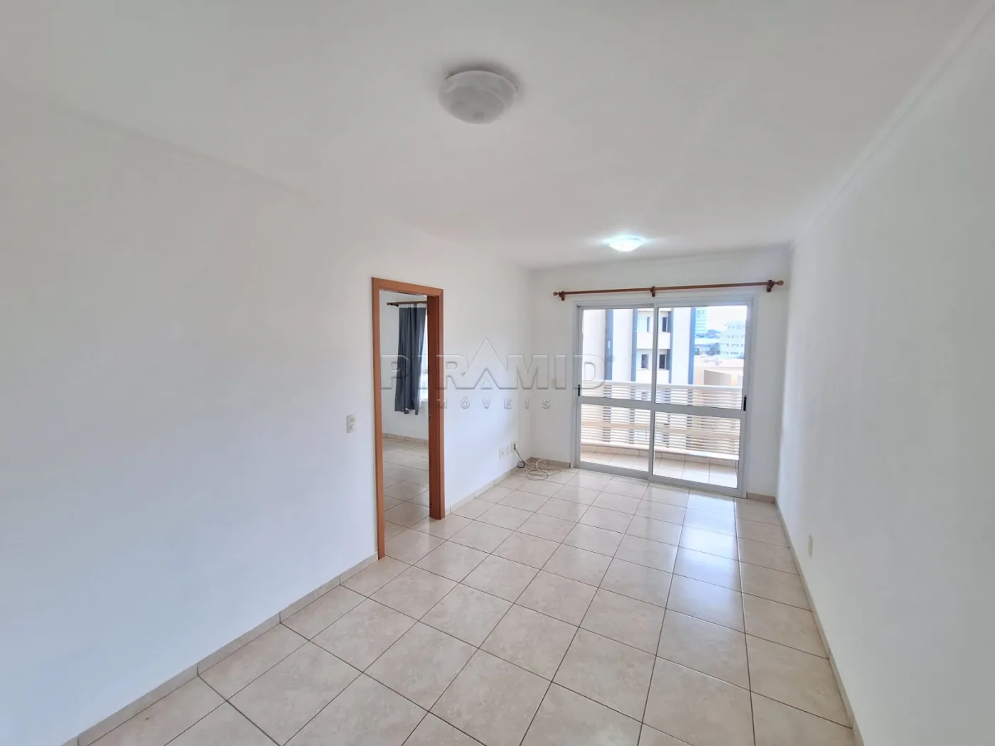 Alugar Apartamento / Padr&atilde;o em Ribeir&atilde;o Preto R$ 1.400,00 - Foto 1