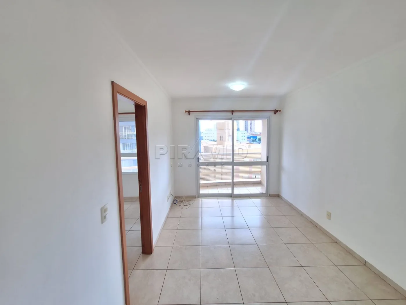 Alugar Apartamento / Padr&atilde;o em Ribeir&atilde;o Preto R$ 1.400,00 - Foto 2