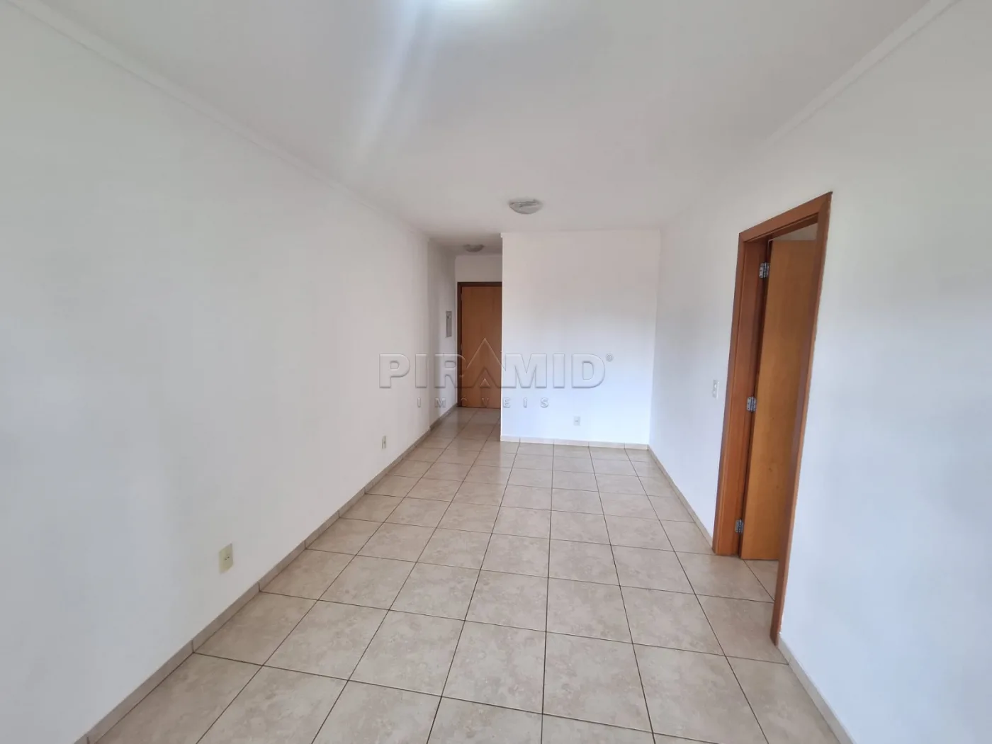 Alugar Apartamento / Padr&atilde;o em Ribeir&atilde;o Preto R$ 1.400,00 - Foto 3