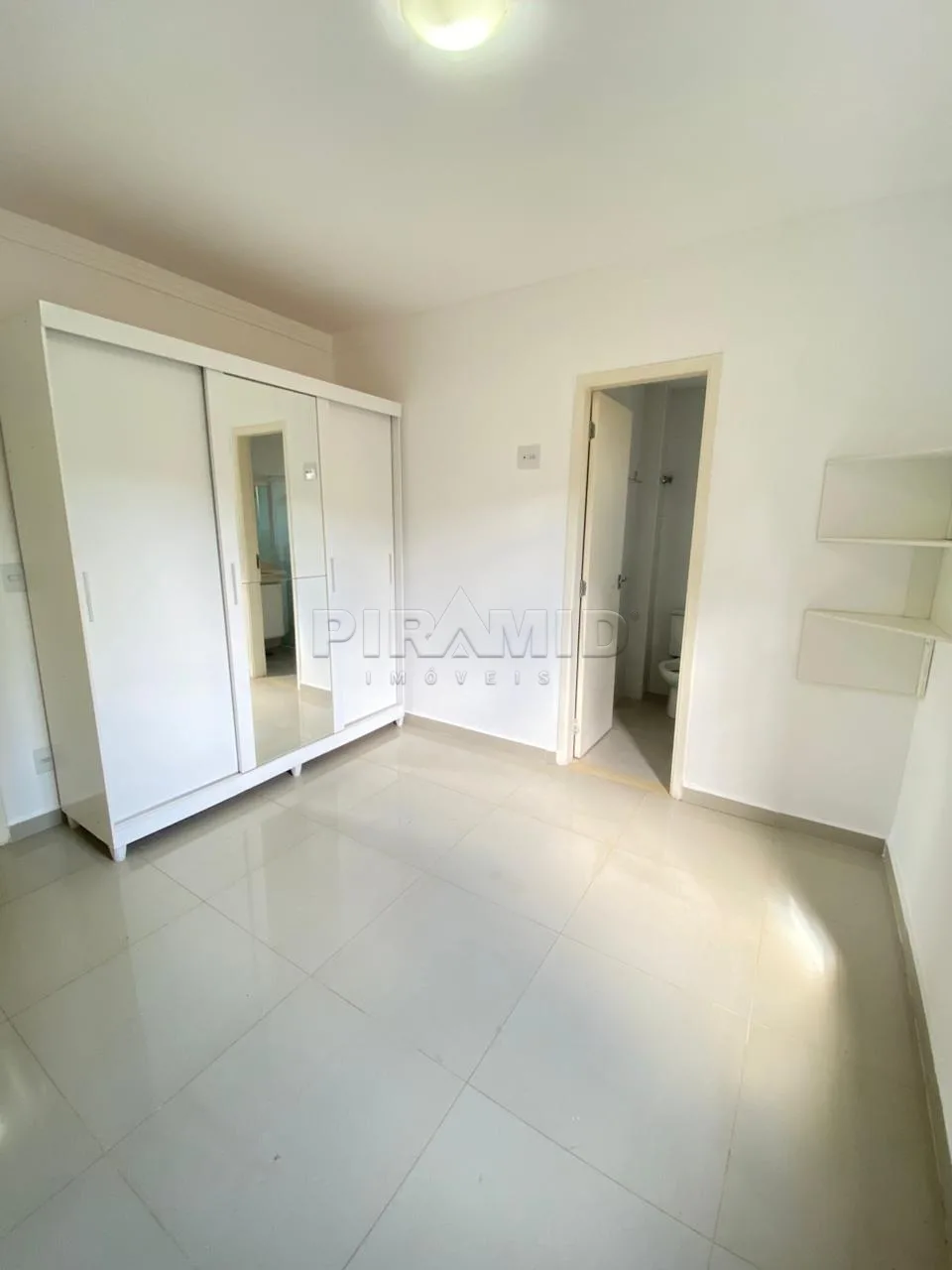 Alugar Apartamento / Padr&atilde;o em Ribeir&atilde;o Preto R$ 1.700,00 - Foto 5