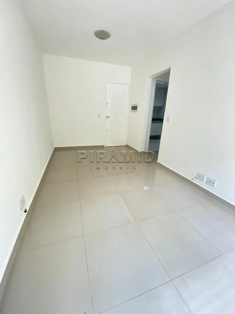 Alugar Apartamento / Padr&atilde;o em Ribeir&atilde;o Preto R$ 1.700,00 - Foto 1
