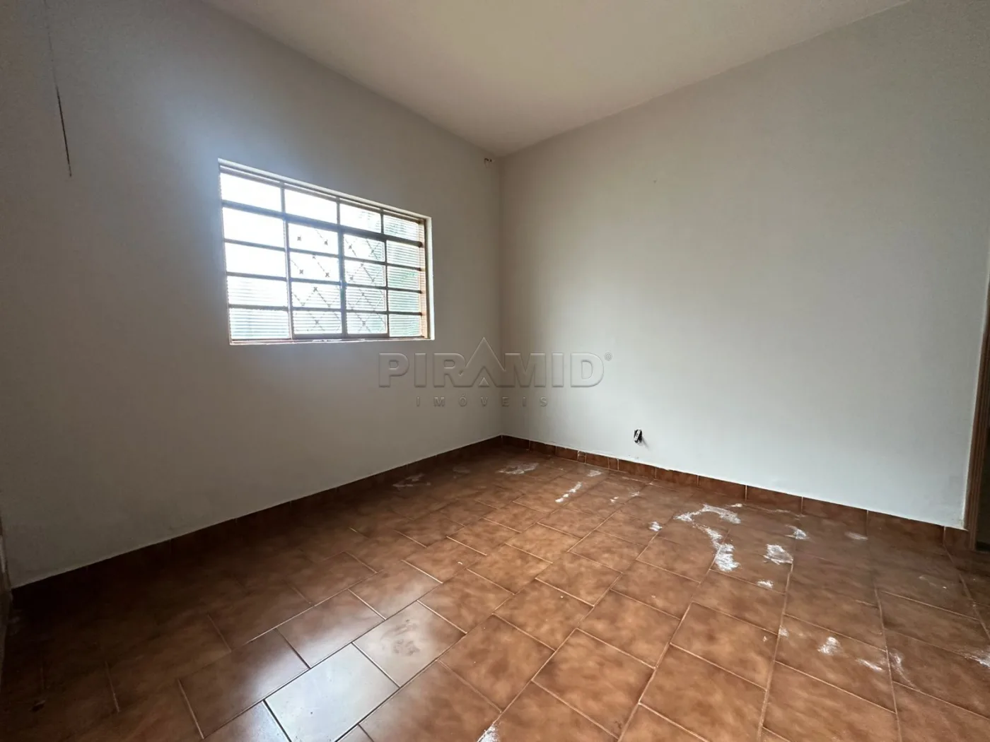 Alugar Casa / Padr&atilde;o em Ribeir&atilde;o Preto R$ 2.100,00 - Foto 1