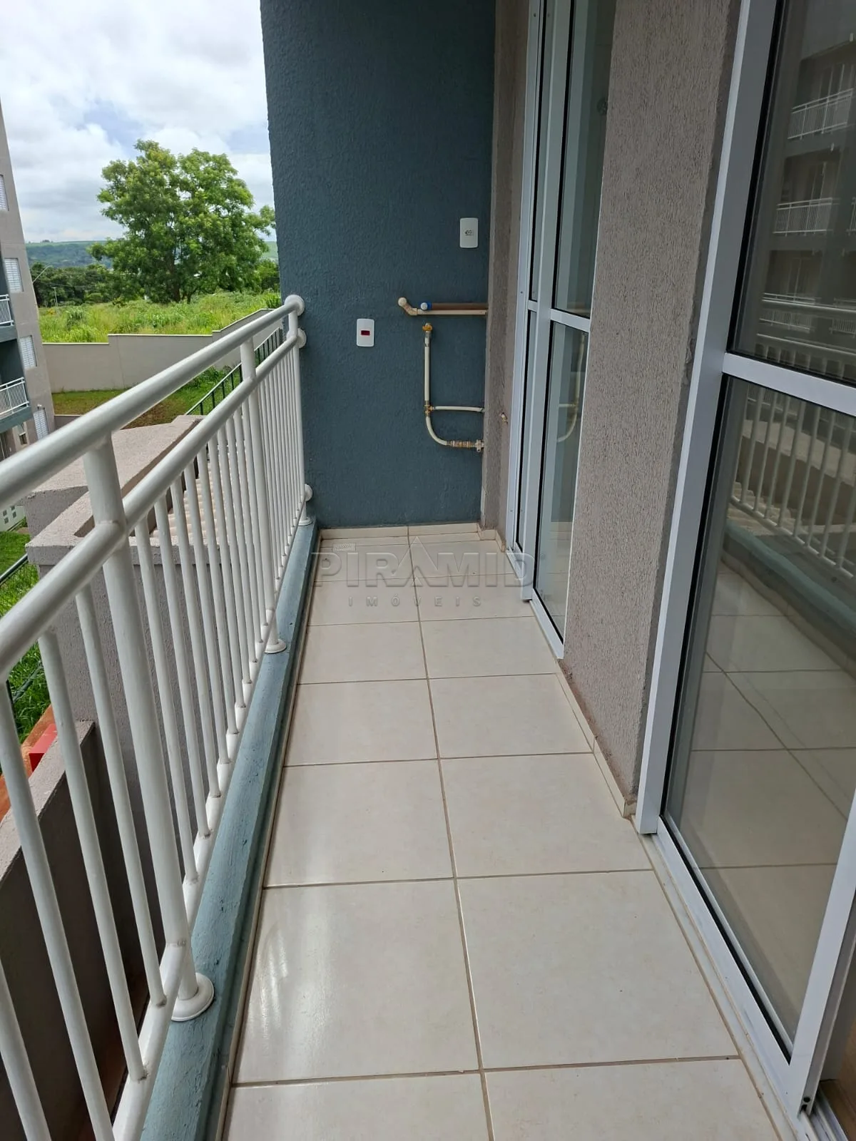 Alugar Apartamento / Padr&atilde;o em Ribeir&atilde;o Preto R$ 1.500,00 - Foto 4