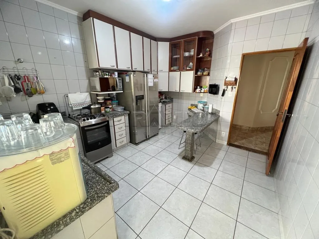 Comprar Casa / Padr&atilde;o em Ribeir&atilde;o Preto R$ 800.000,00 - Foto 14