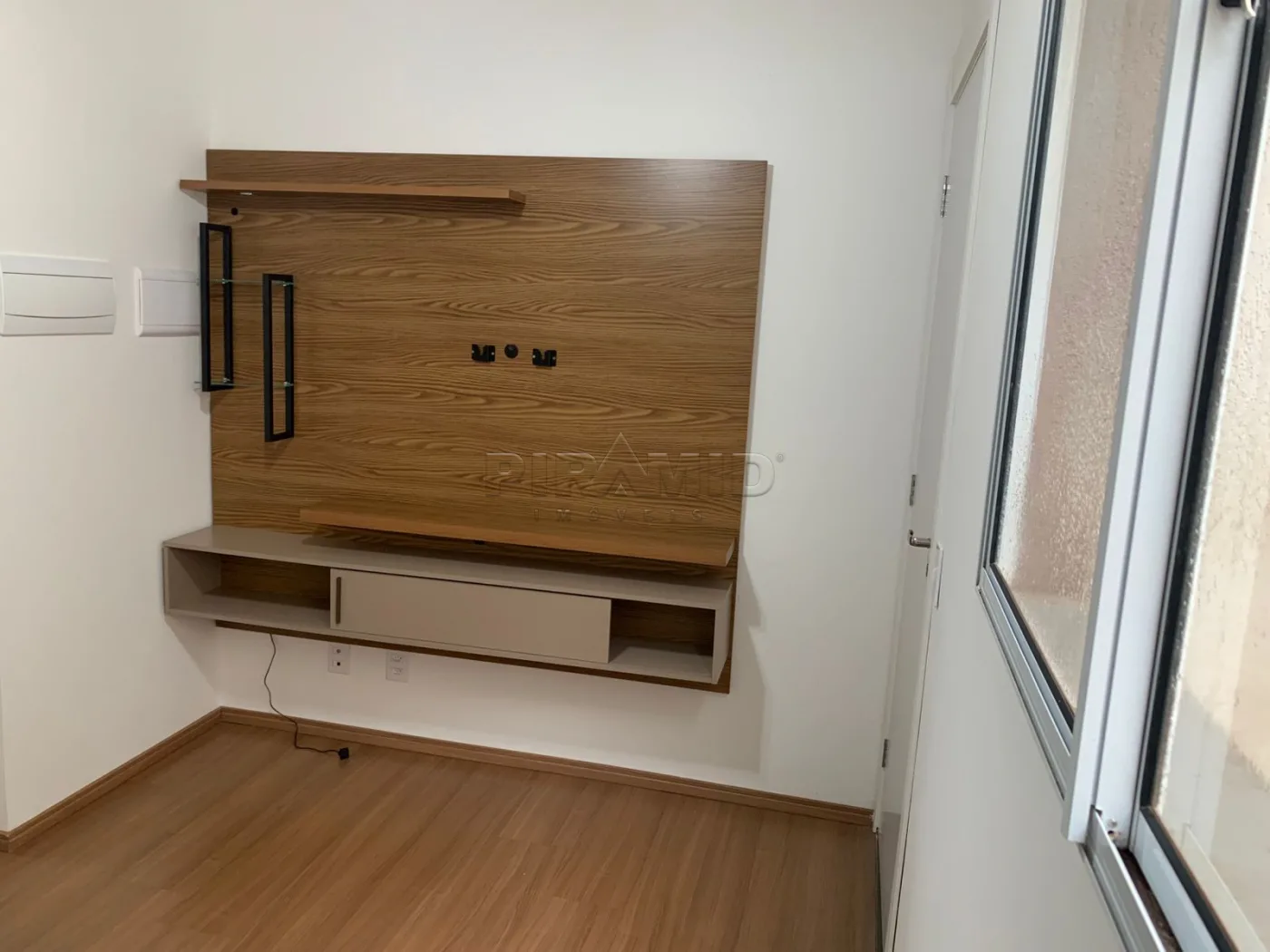 Alugar Apartamento / Padr&atilde;o em Ribeir&atilde;o Preto R$ 1.300,00 - Foto 2