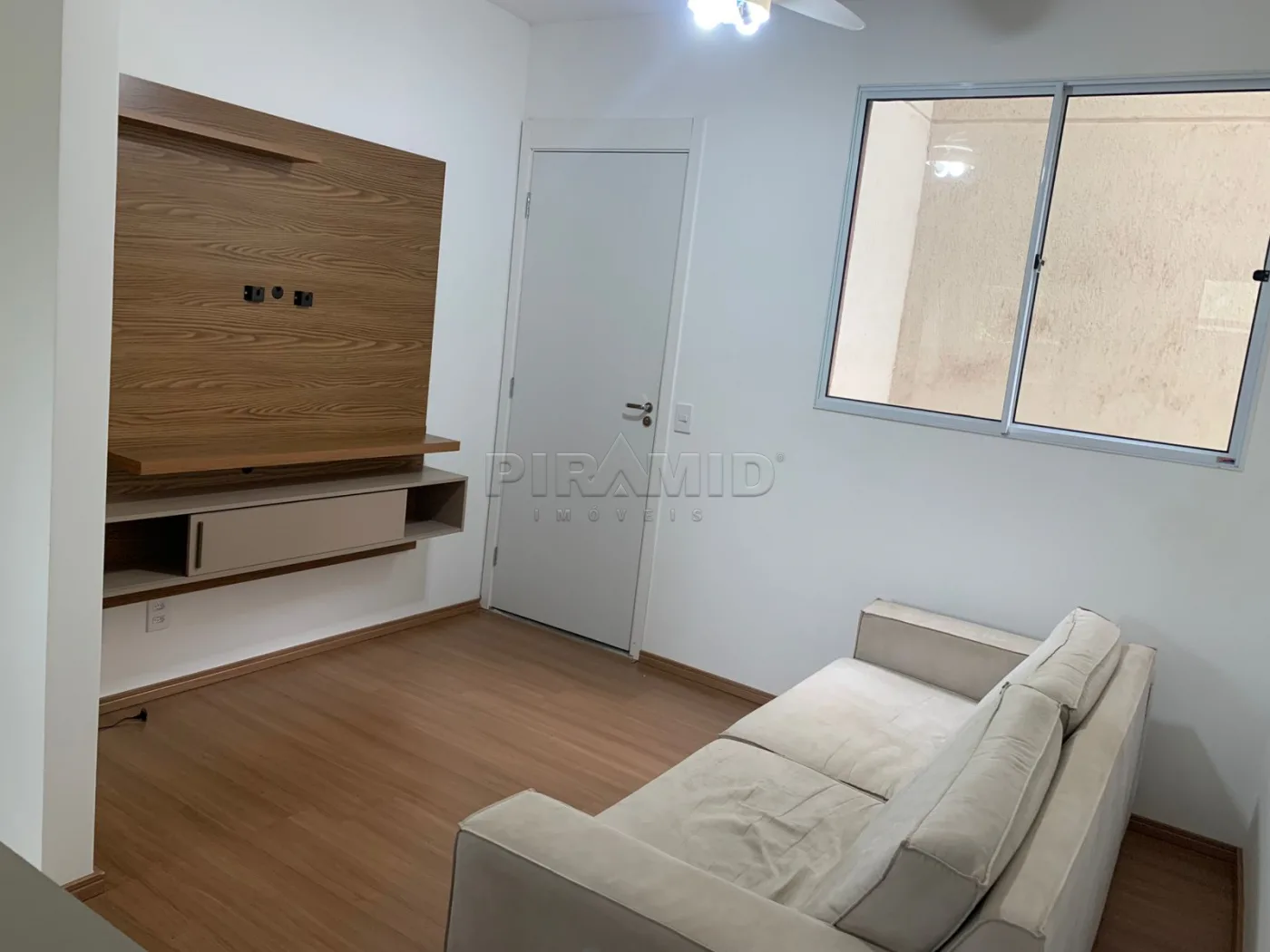 Alugar Apartamento / Padr&atilde;o em Ribeir&atilde;o Preto R$ 1.300,00 - Foto 3