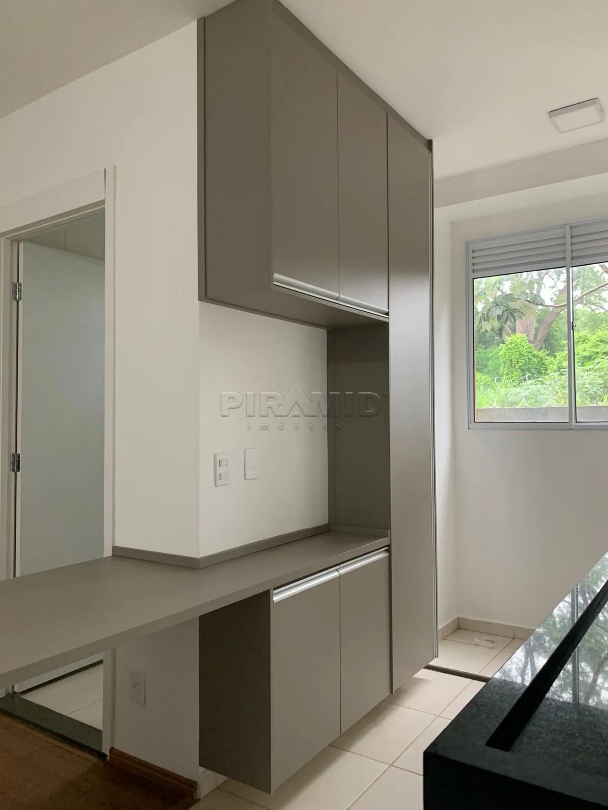 Alugar Apartamento / Padr&atilde;o em Ribeir&atilde;o Preto R$ 1.300,00 - Foto 7