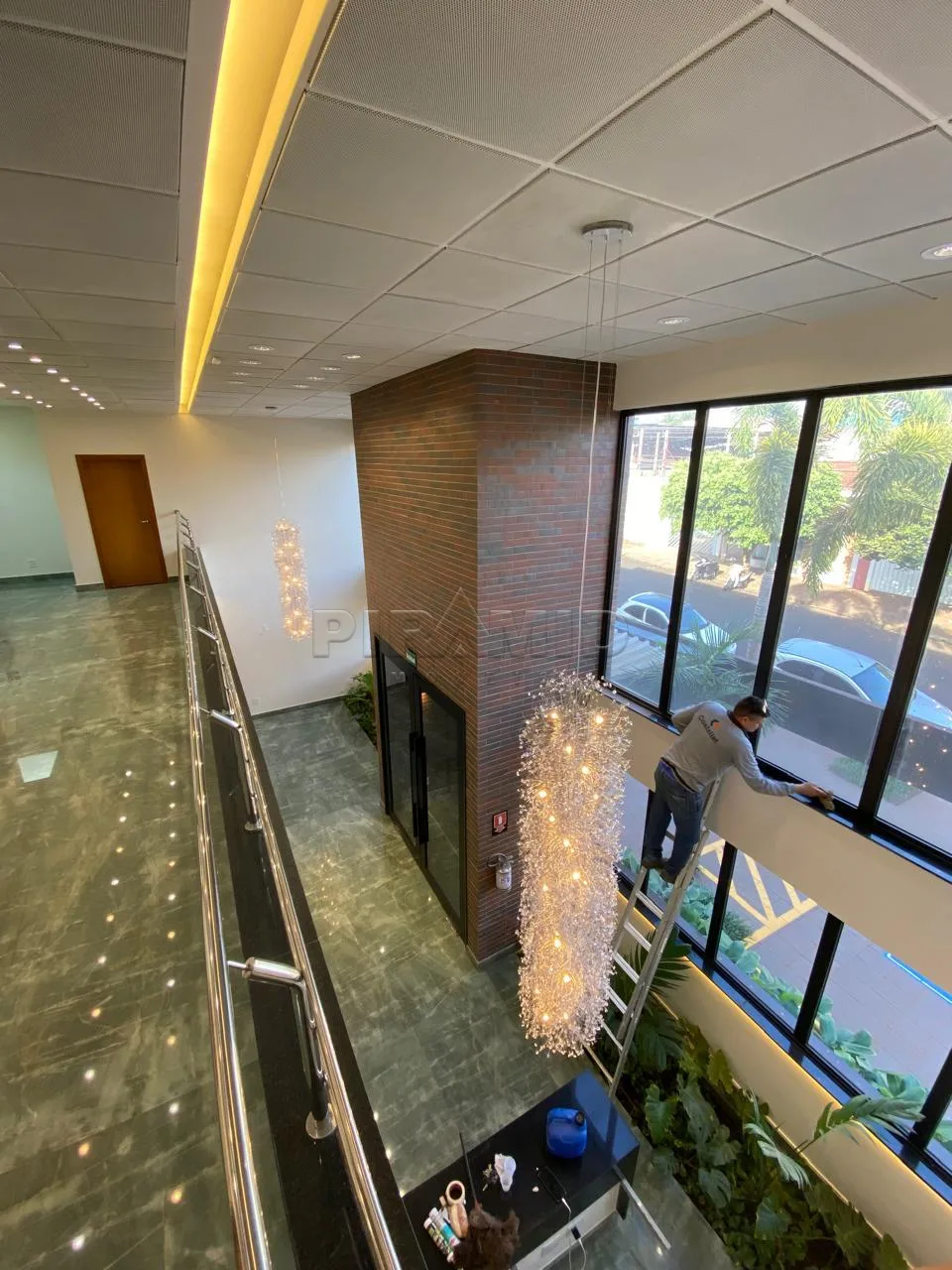 Alugar Comercial / Pr&eacute;dio em Ribeir&atilde;o Preto R$ 50.000,00 - Foto 2