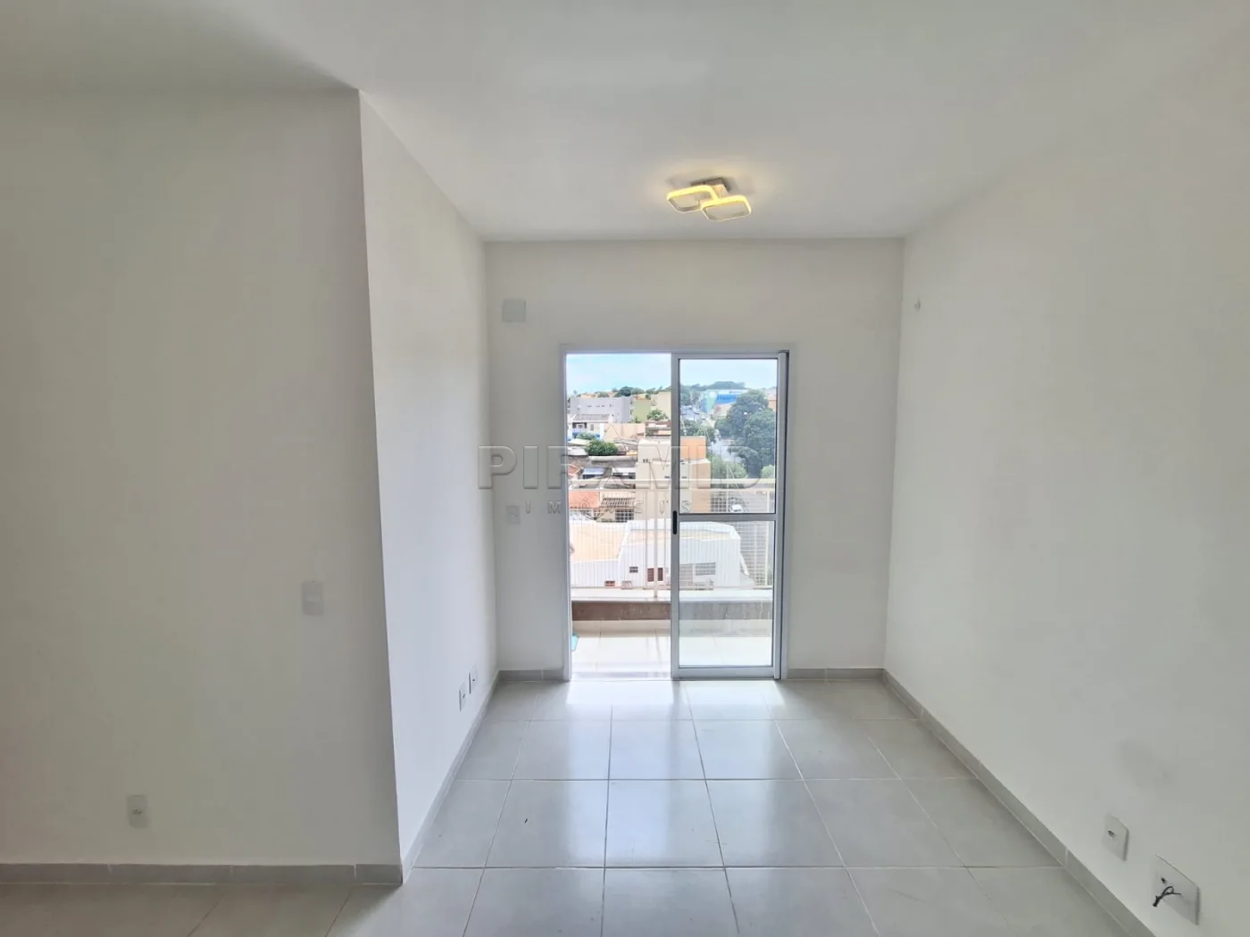 Comprar Apartamento / Padr&atilde;o em Ribeir&atilde;o Preto R$ 300.000,00 - Foto 2