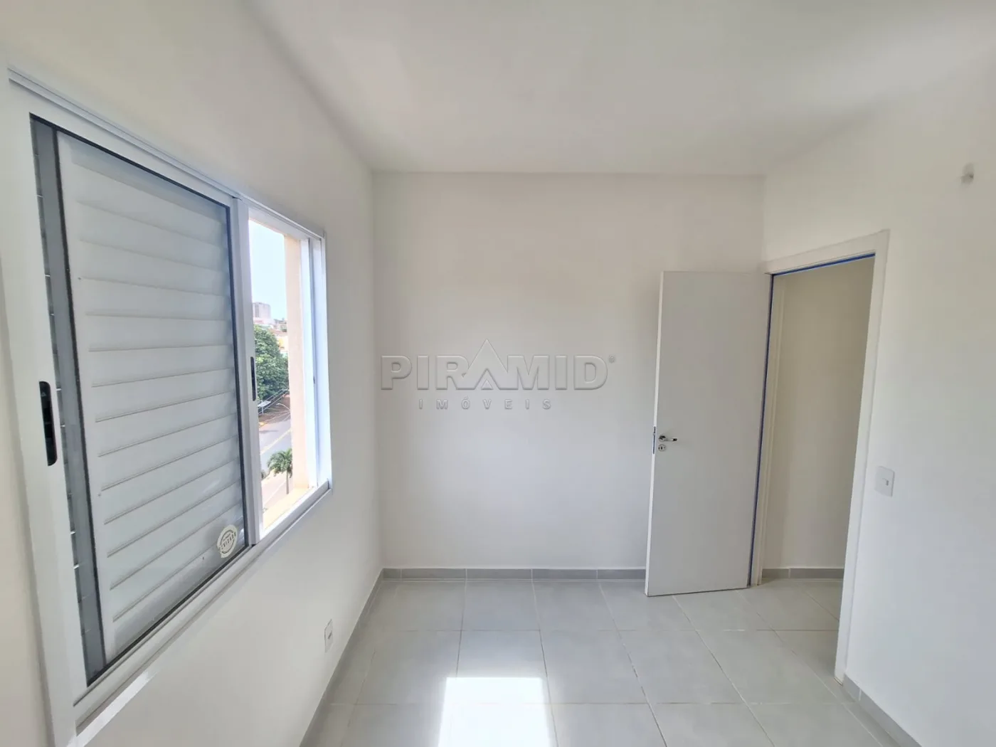 Comprar Apartamento / Padr&atilde;o em Ribeir&atilde;o Preto R$ 300.000,00 - Foto 9