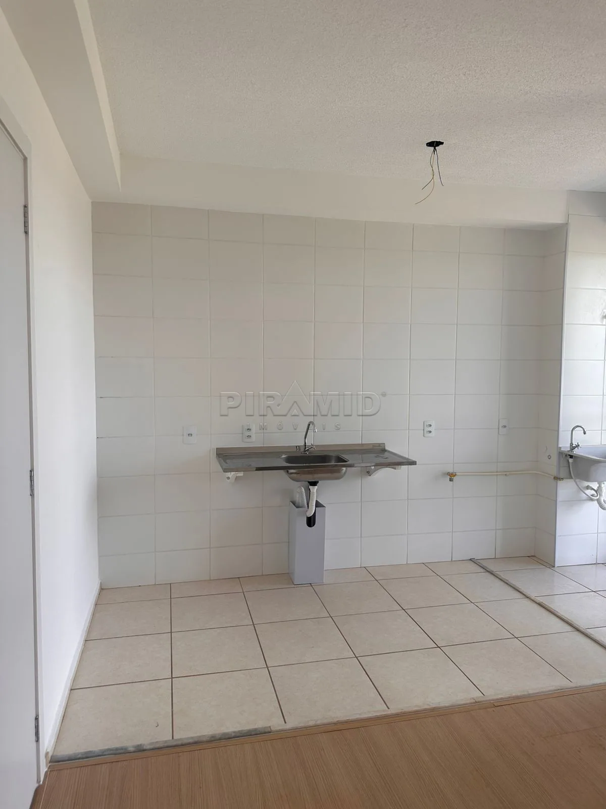 Alugar Apartamento / Padr&atilde;o em Ribeir&atilde;o Preto R$ 1.450,00 - Foto 3