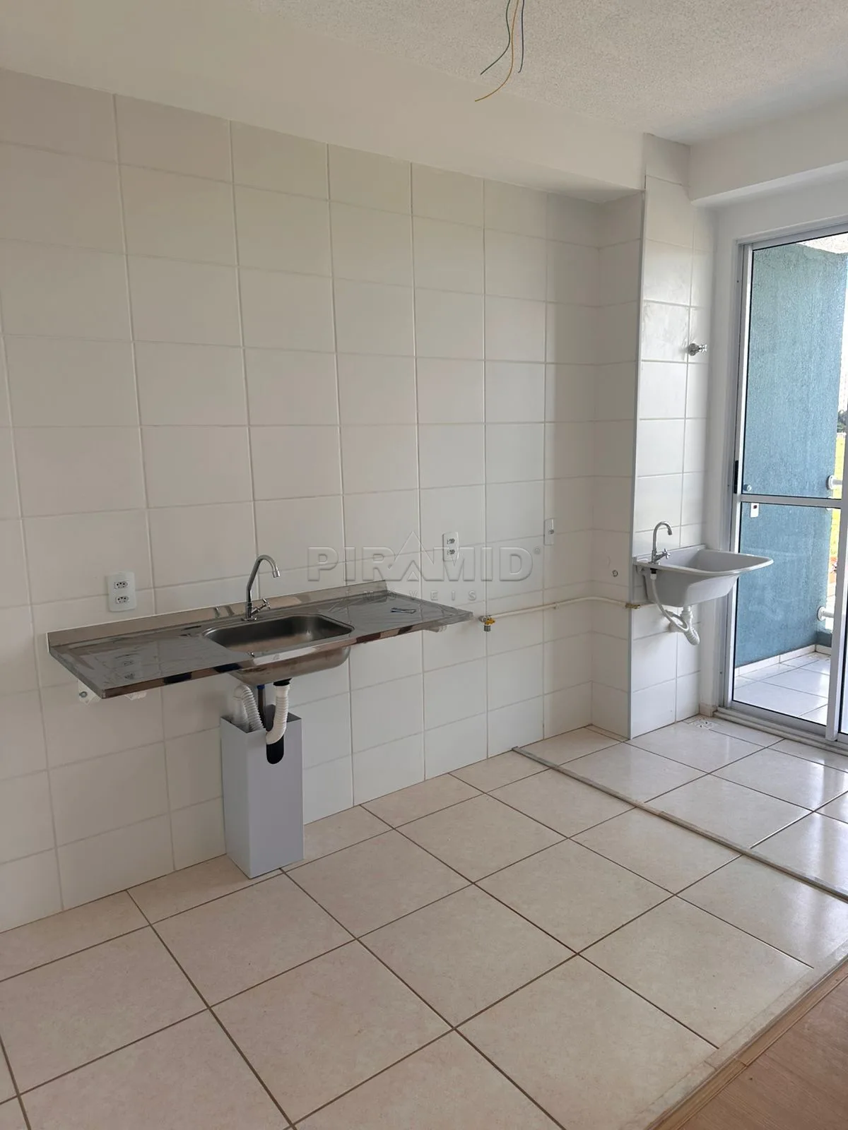 Alugar Apartamento / Padr&atilde;o em Ribeir&atilde;o Preto R$ 1.450,00 - Foto 4