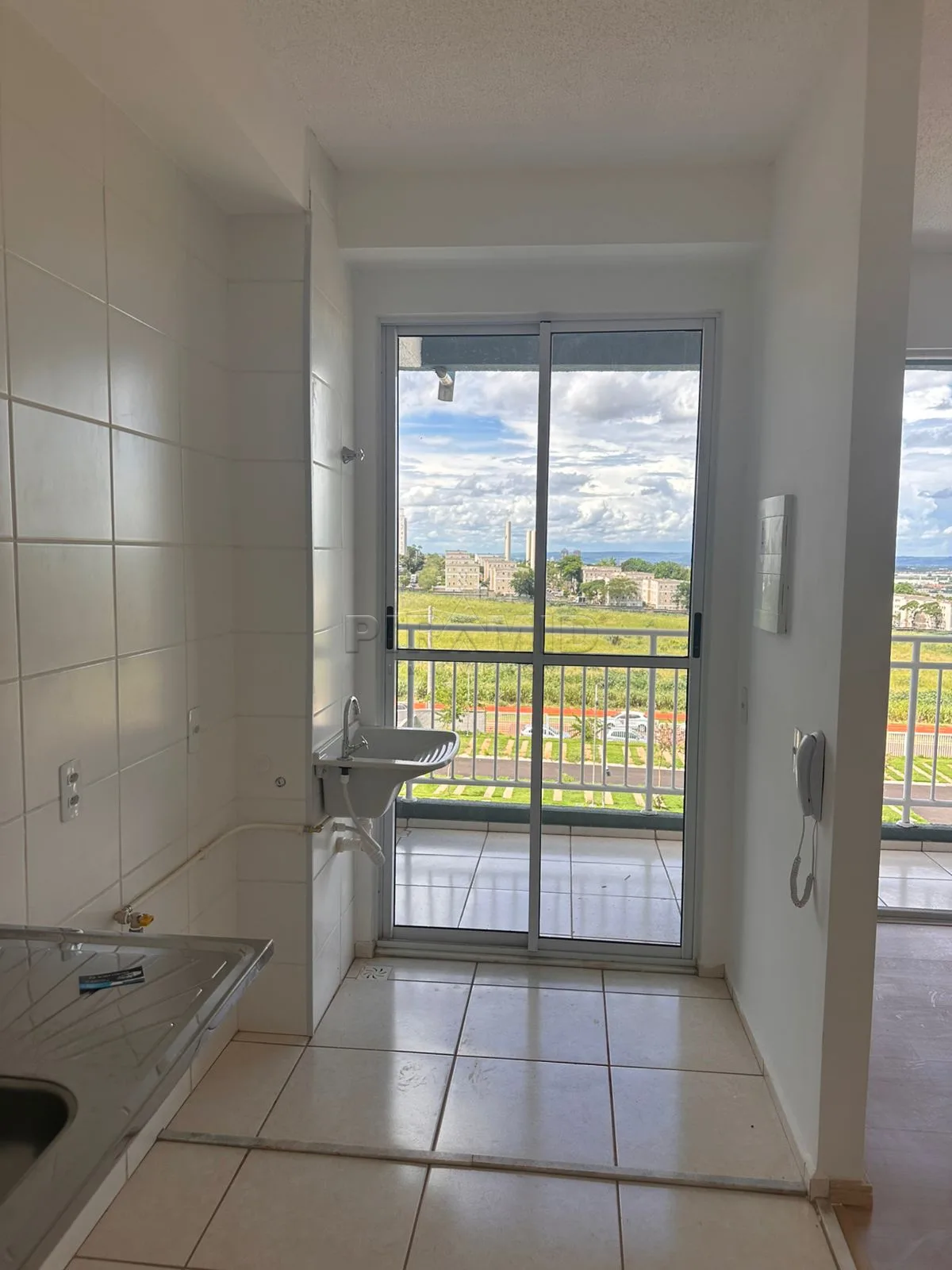 Alugar Apartamento / Padr&atilde;o em Ribeir&atilde;o Preto R$ 1.450,00 - Foto 5