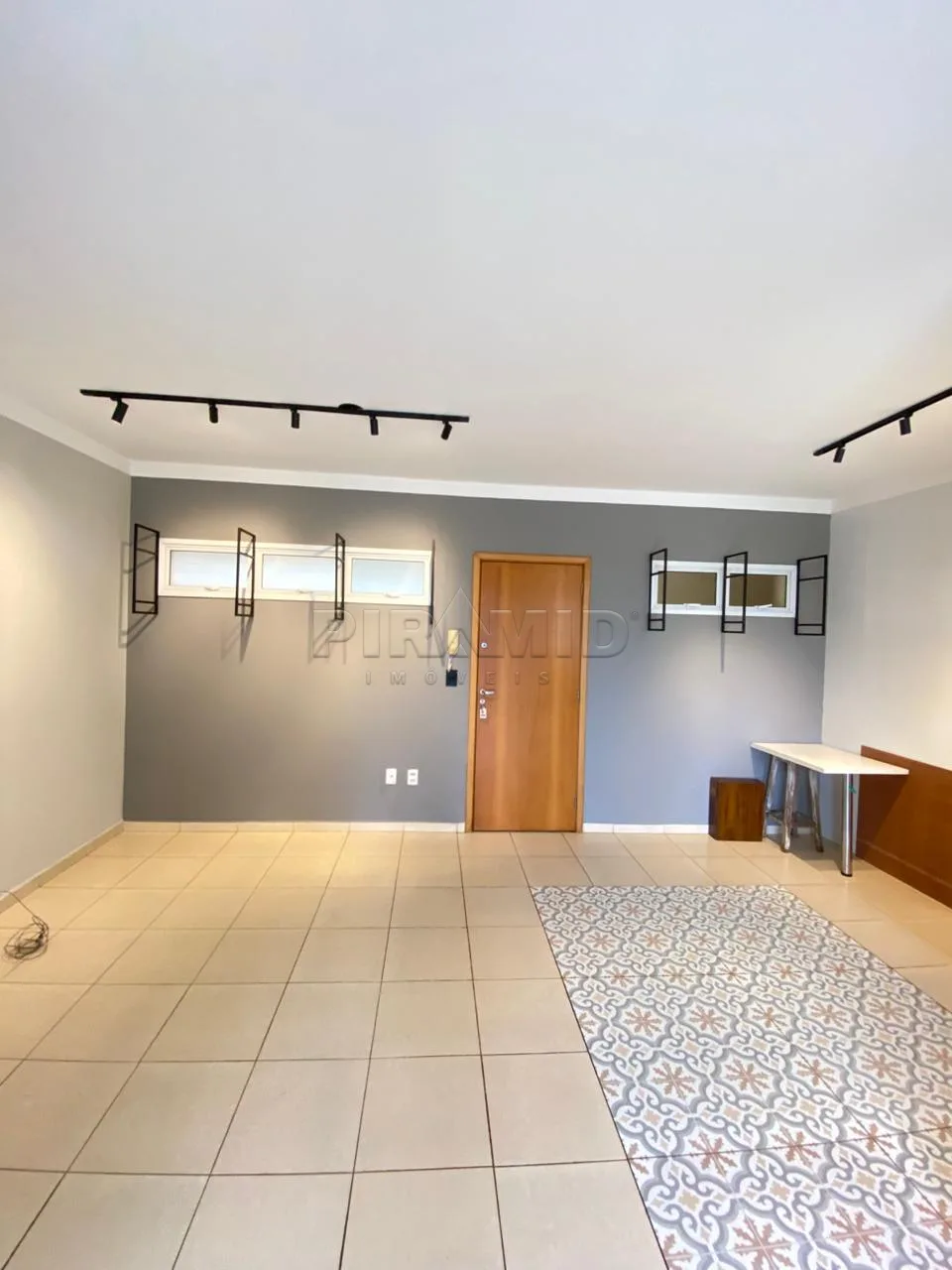Alugar Apartamento / Padr&atilde;o em Ribeir&atilde;o Preto R$ 1.650,00 - Foto 1