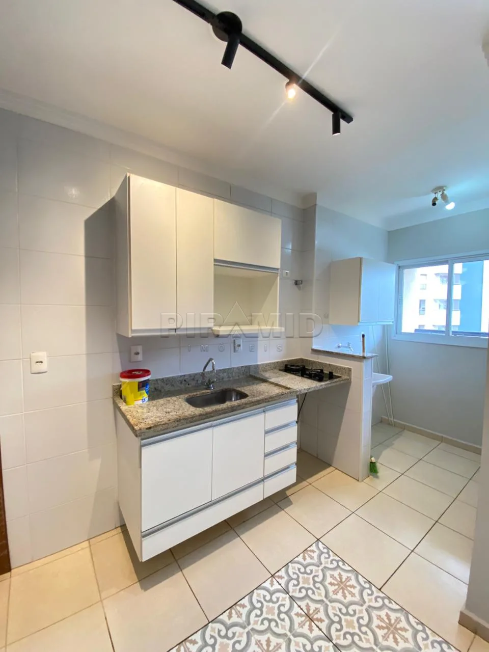 Alugar Apartamento / Padr&atilde;o em Ribeir&atilde;o Preto R$ 1.650,00 - Foto 7