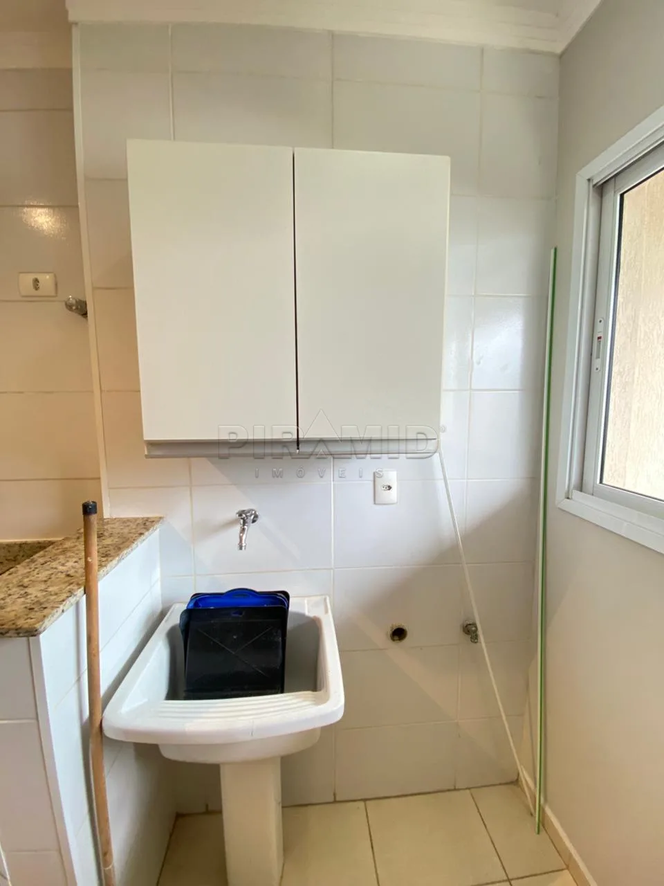 Alugar Apartamento / Padr&atilde;o em Ribeir&atilde;o Preto R$ 1.650,00 - Foto 8