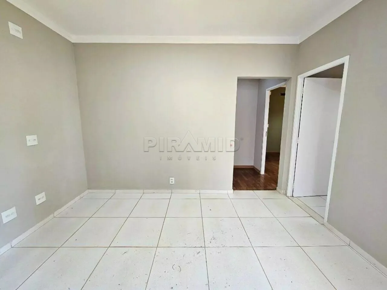 Alugar Comercial / Casa em Ribeir&atilde;o Preto R$ 4.800,00 - Foto 1