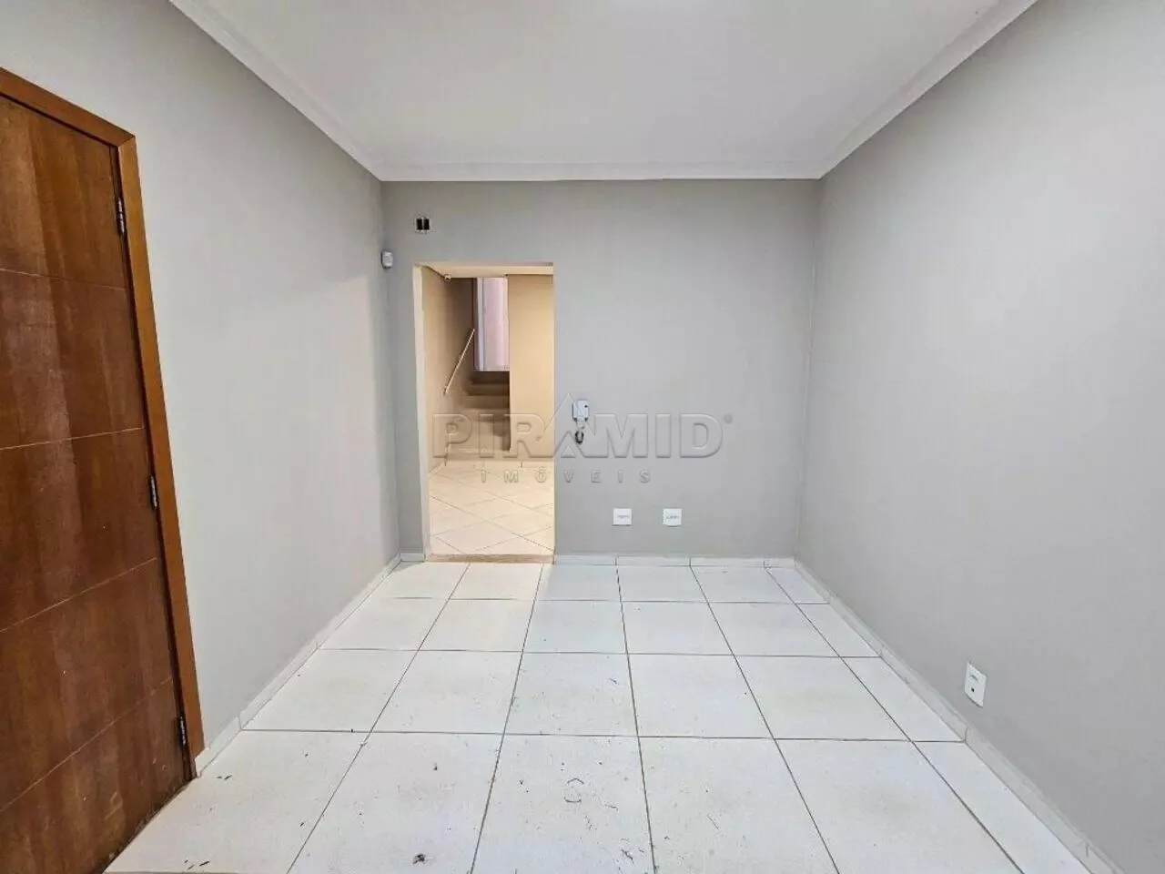 Alugar Comercial / Casa em Ribeir&atilde;o Preto R$ 4.800,00 - Foto 2