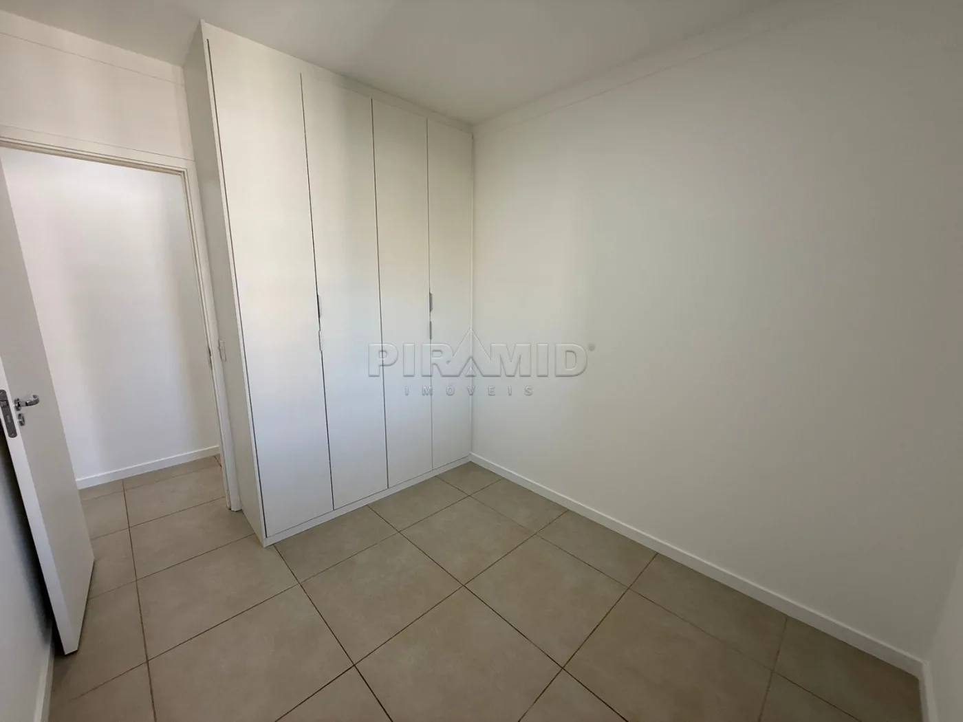 Alugar Apartamento / Padr&atilde;o em Ribeir&atilde;o Preto R$ 3.200,00 - Foto 16