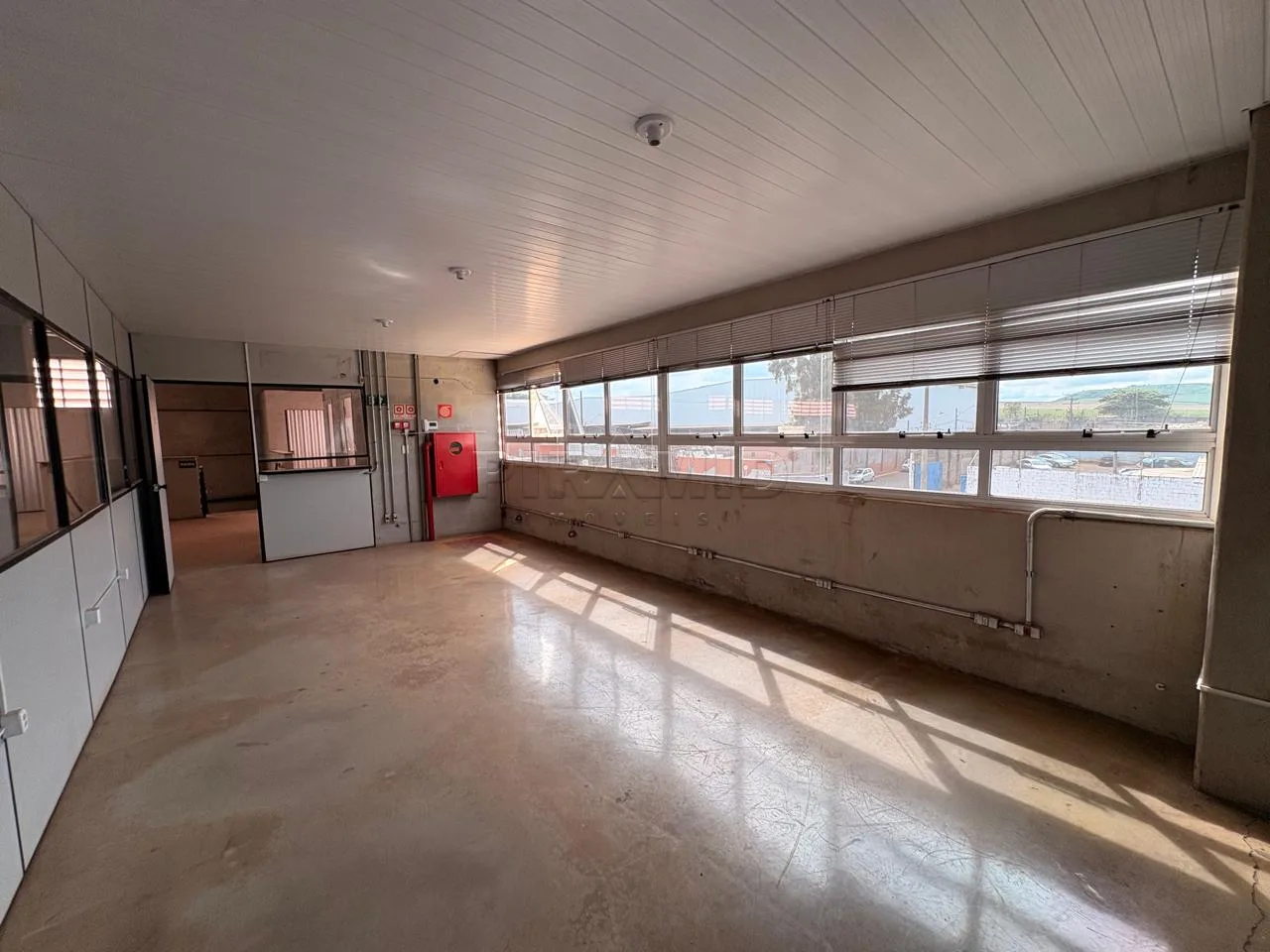 Alugar Comercial / Galp&atilde;o  Barrac&atilde;o em Ribeir&atilde;o Preto R$ 45.000,00 - Foto 21