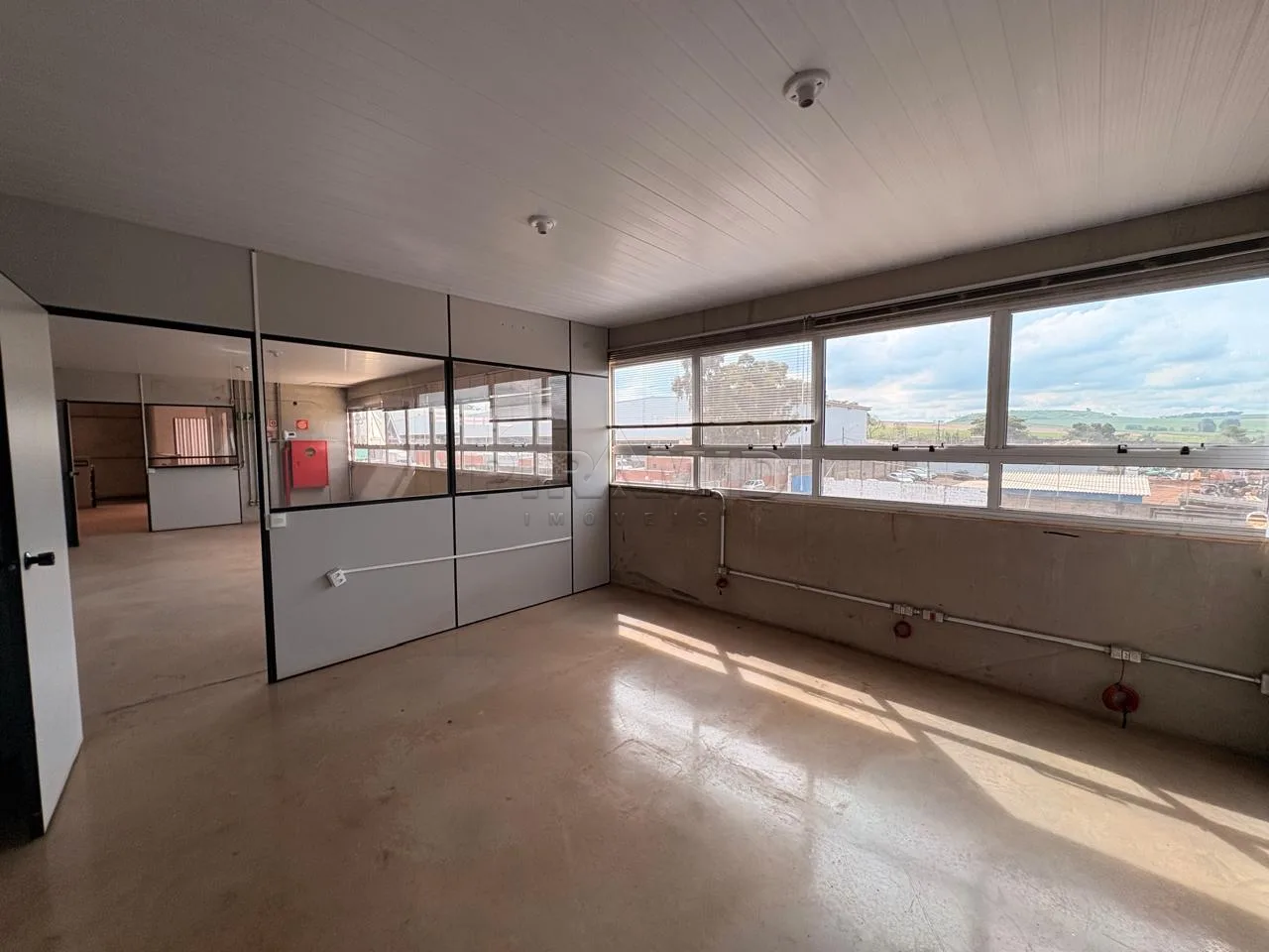 Alugar Comercial / Galp&atilde;o  Barrac&atilde;o em Ribeir&atilde;o Preto R$ 45.000,00 - Foto 23