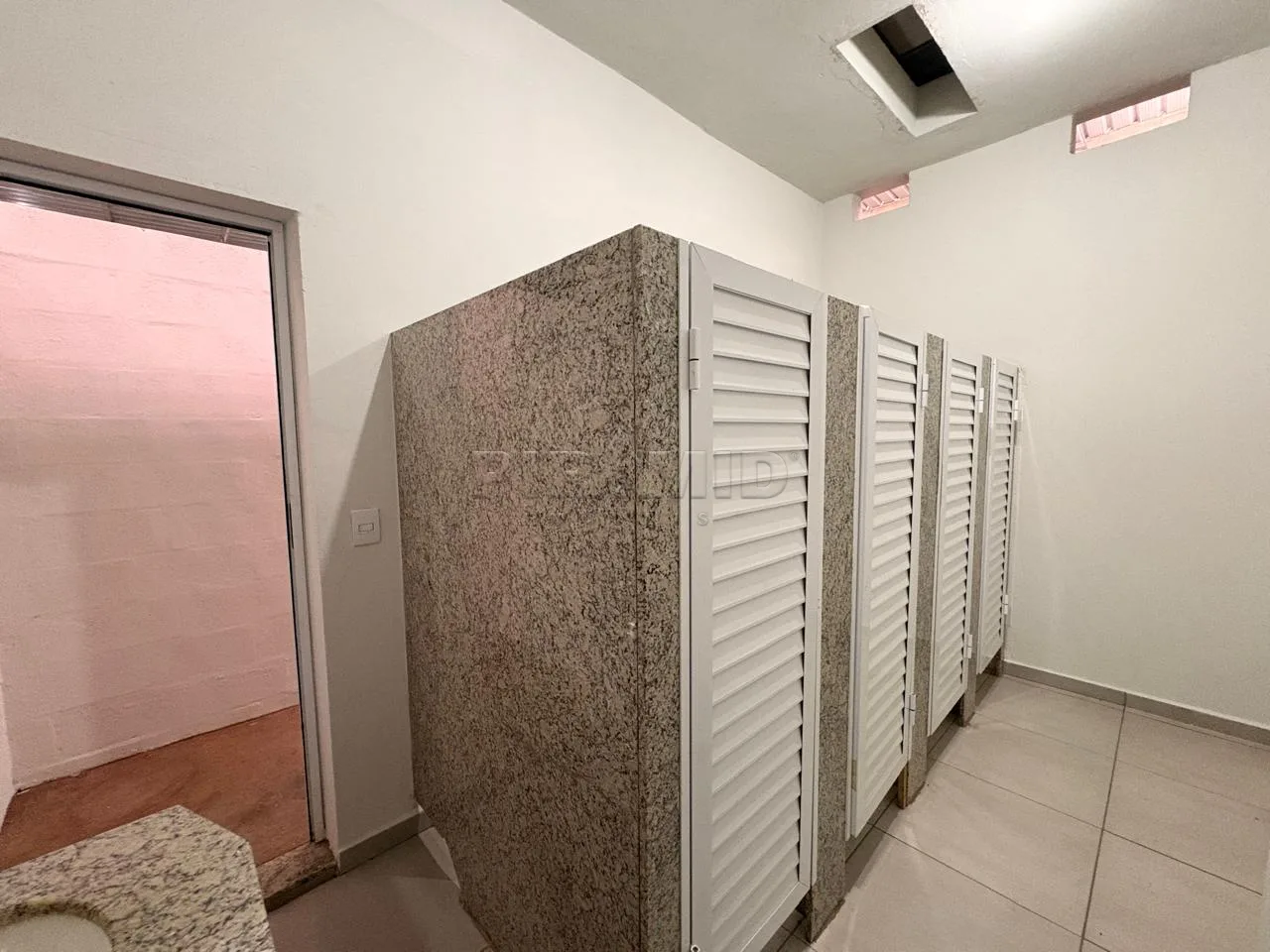 Alugar Comercial / Galp&atilde;o  Barrac&atilde;o em Ribeir&atilde;o Preto R$ 45.000,00 - Foto 30