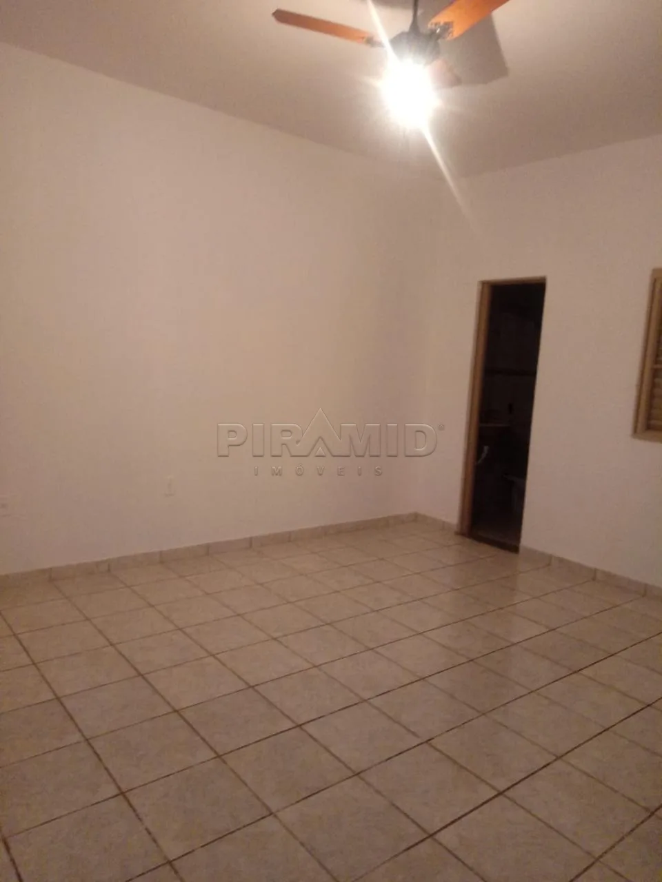 Comprar Casa / Padr&atilde;o em Ribeir&atilde;o Preto R$ 395.000,00 - Foto 10