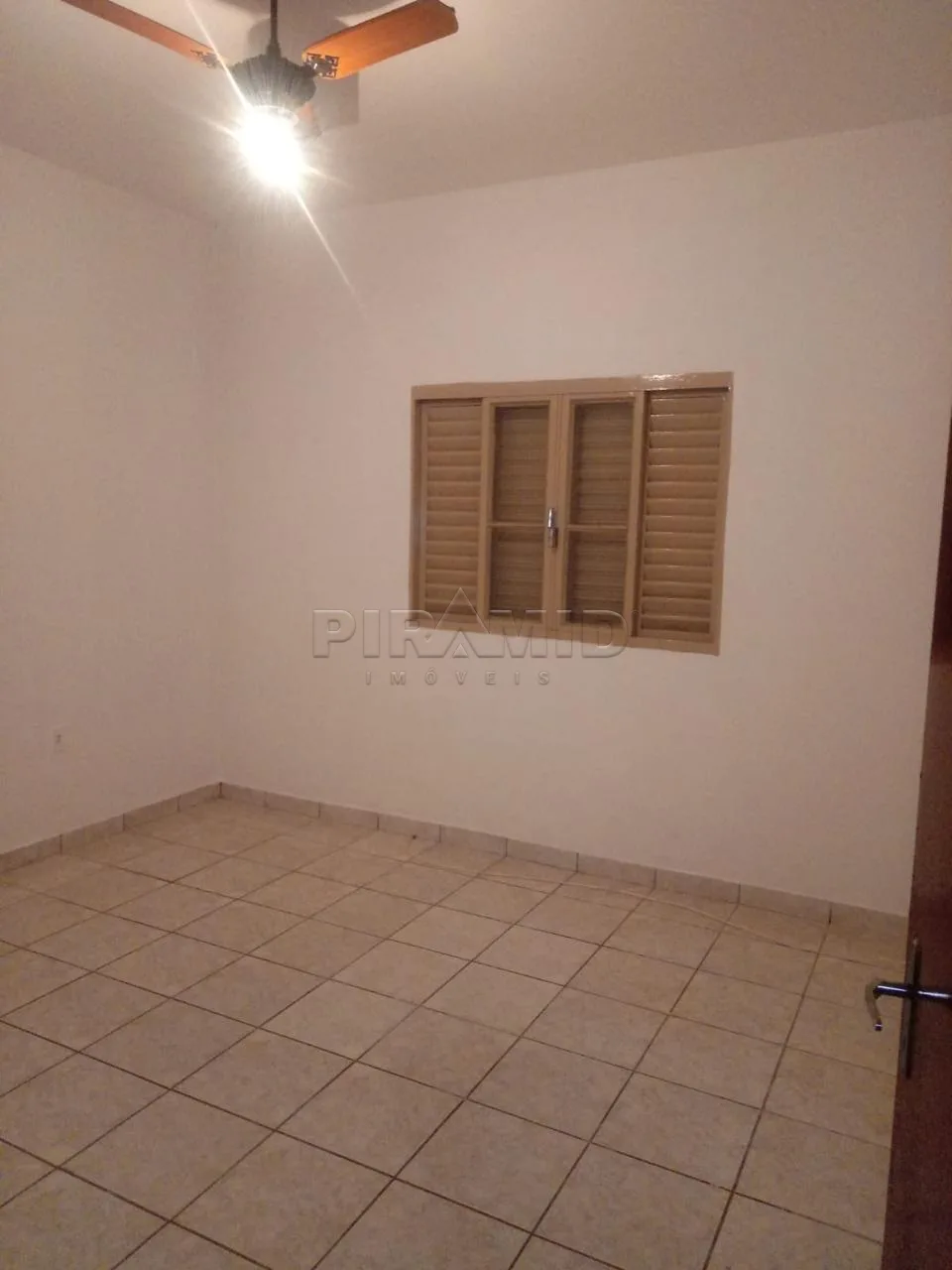 Comprar Casa / Padr&atilde;o em Ribeir&atilde;o Preto R$ 395.000,00 - Foto 12