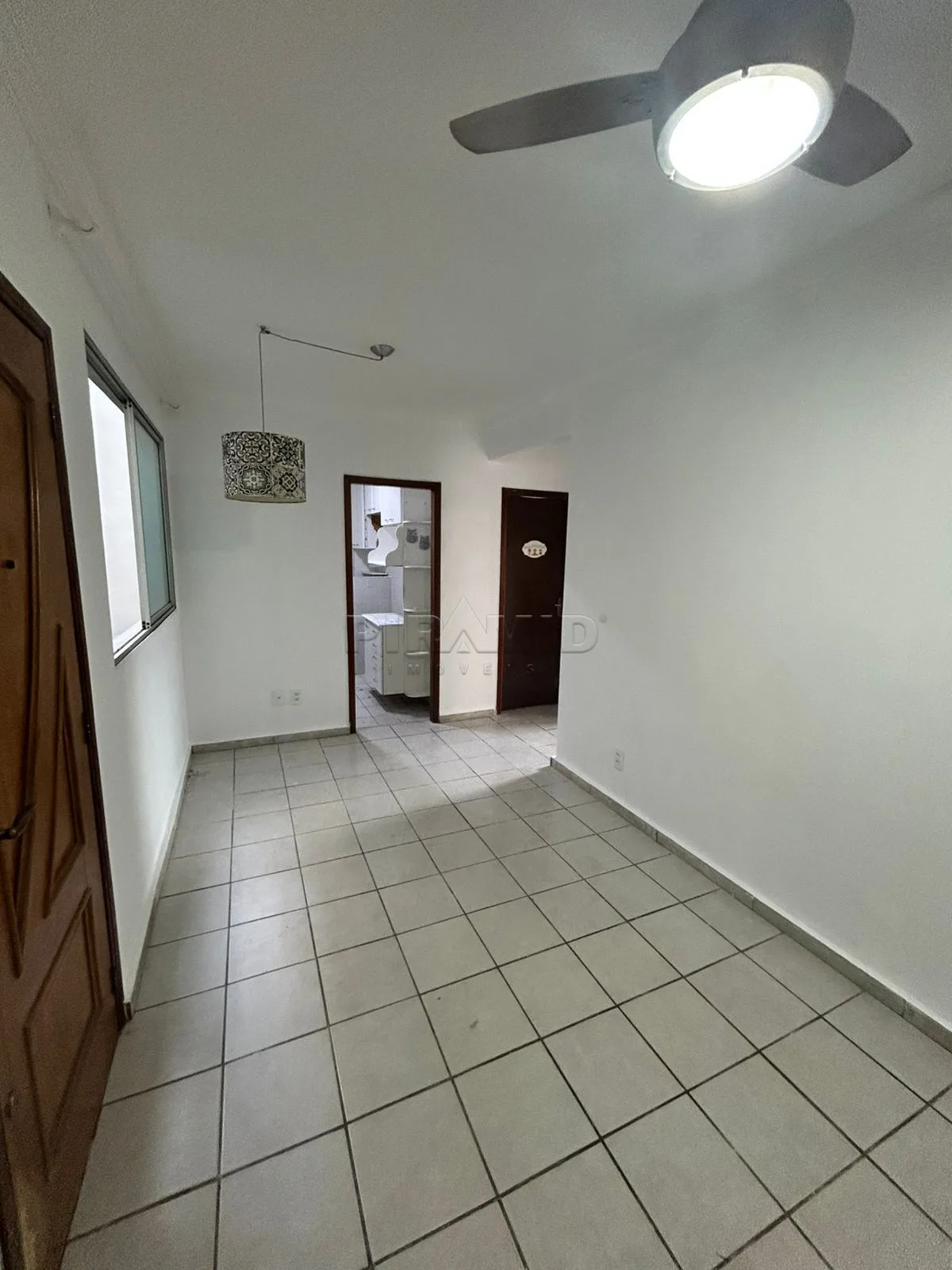 Alugar Apartamento / Padr&atilde;o em Ribeir&atilde;o Preto R$ 1.550,00 - Foto 1