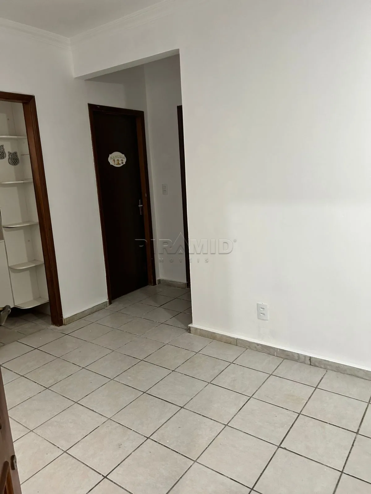 Alugar Apartamento / Padr&atilde;o em Ribeir&atilde;o Preto R$ 1.550,00 - Foto 3