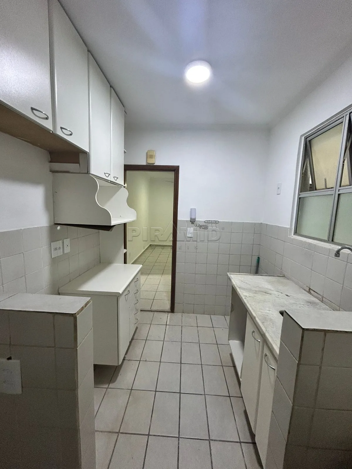 Alugar Apartamento / Padr&atilde;o em Ribeir&atilde;o Preto R$ 1.550,00 - Foto 9