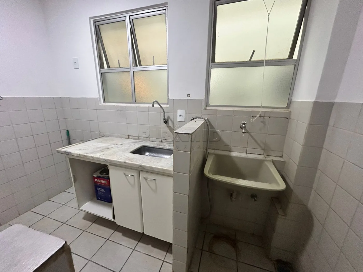 Alugar Apartamento / Padr&atilde;o em Ribeir&atilde;o Preto R$ 1.550,00 - Foto 11