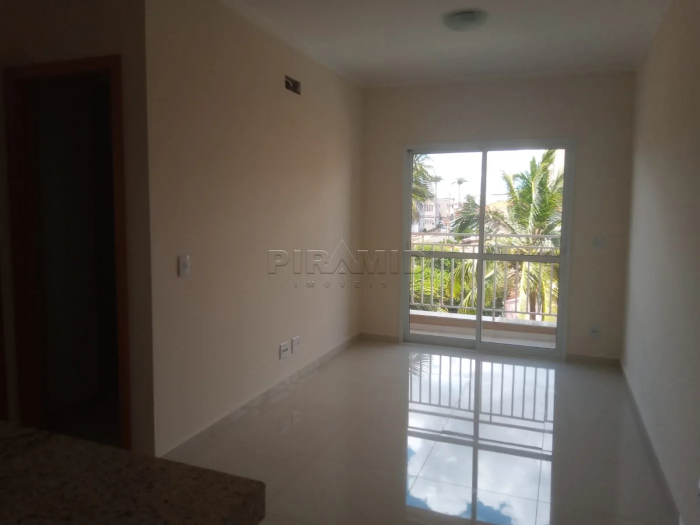 Alugar Apartamento / Padr&atilde;o em Ribeir&atilde;o Preto R$ 1.600,00 - Foto 1