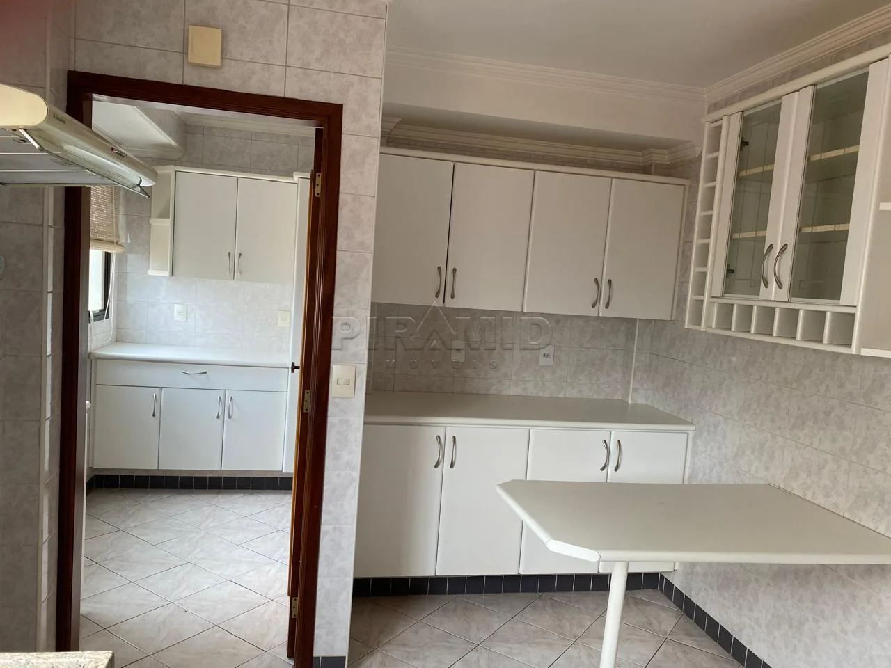 Alugar Apartamento / Padr&atilde;o em Ribeir&atilde;o Preto R$ 3.000,00 - Foto 16