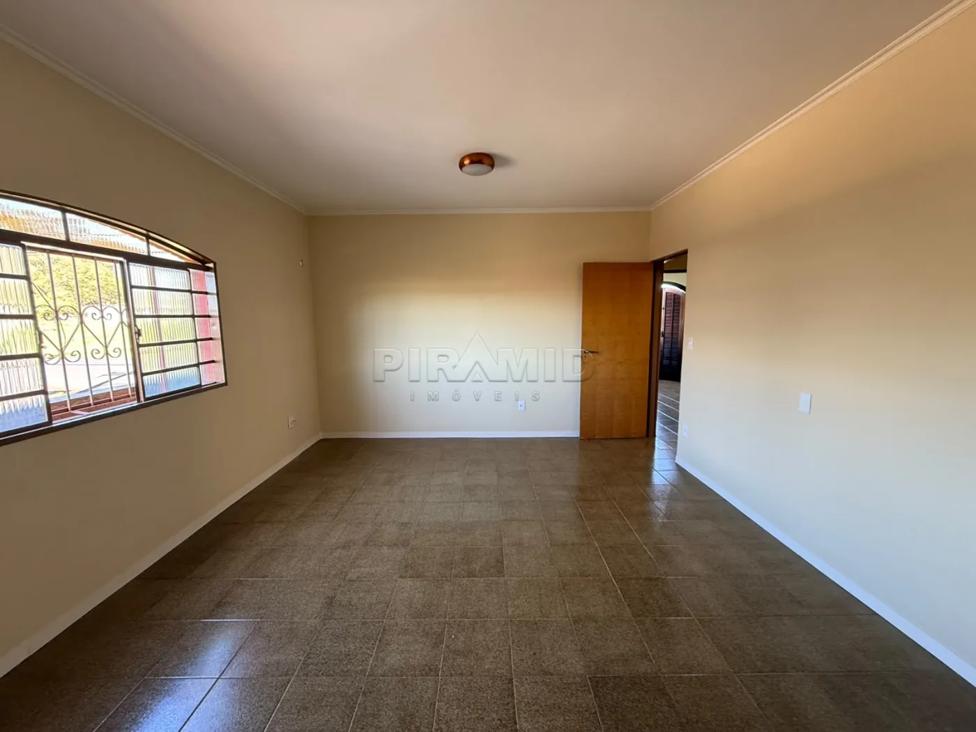 Alugar Apartamento / Padr&atilde;o em Ribeir&atilde;o Preto R$ 1.700,00 - Foto 2