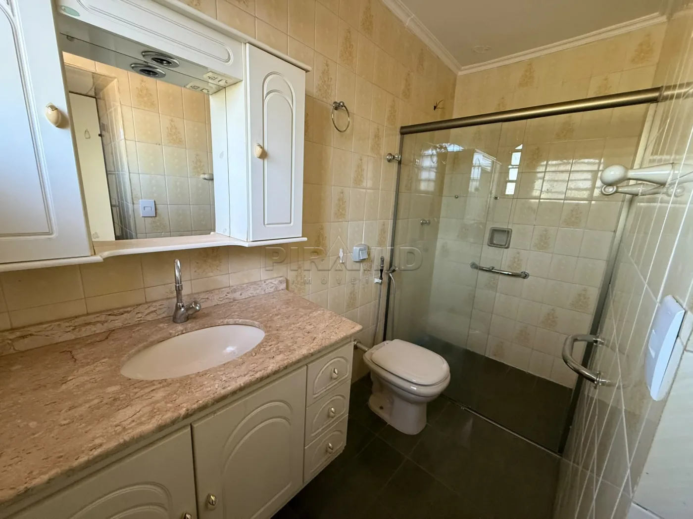Alugar Apartamento / Padr&atilde;o em Ribeir&atilde;o Preto R$ 1.700,00 - Foto 3