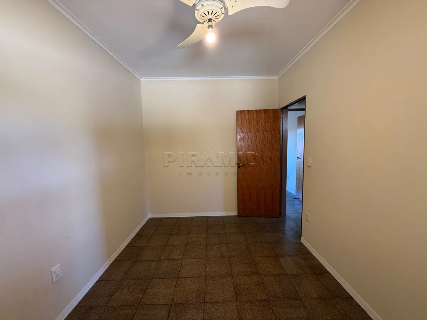 Alugar Apartamento / Padr&atilde;o em Ribeir&atilde;o Preto R$ 1.700,00 - Foto 13